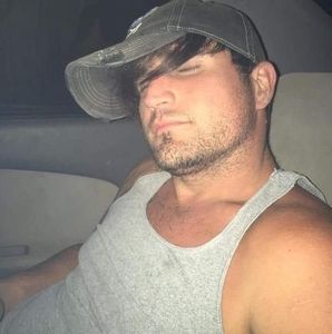 Meet your Posher, Dustin